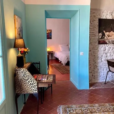 D'hotes Hyper Bed & Breakfast